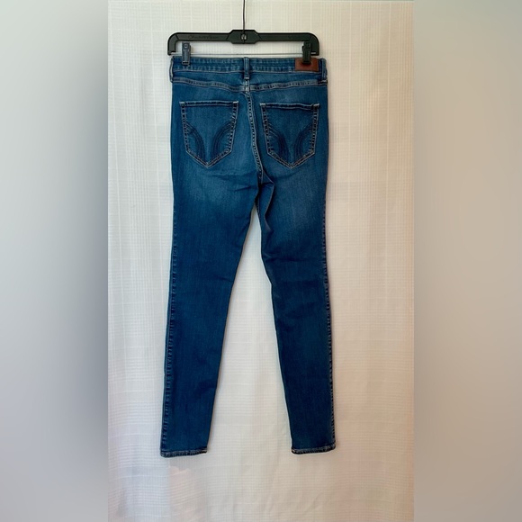 Hollister Women's Blue Jeans - Picture 2 of 5